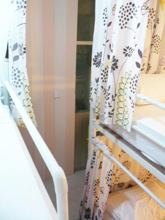 Kamin Bird Hostel Bangkok Oda fotoğraf