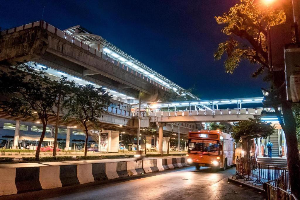 Kamin Bird Hostel Bangkok Dış mekan fotoğraf